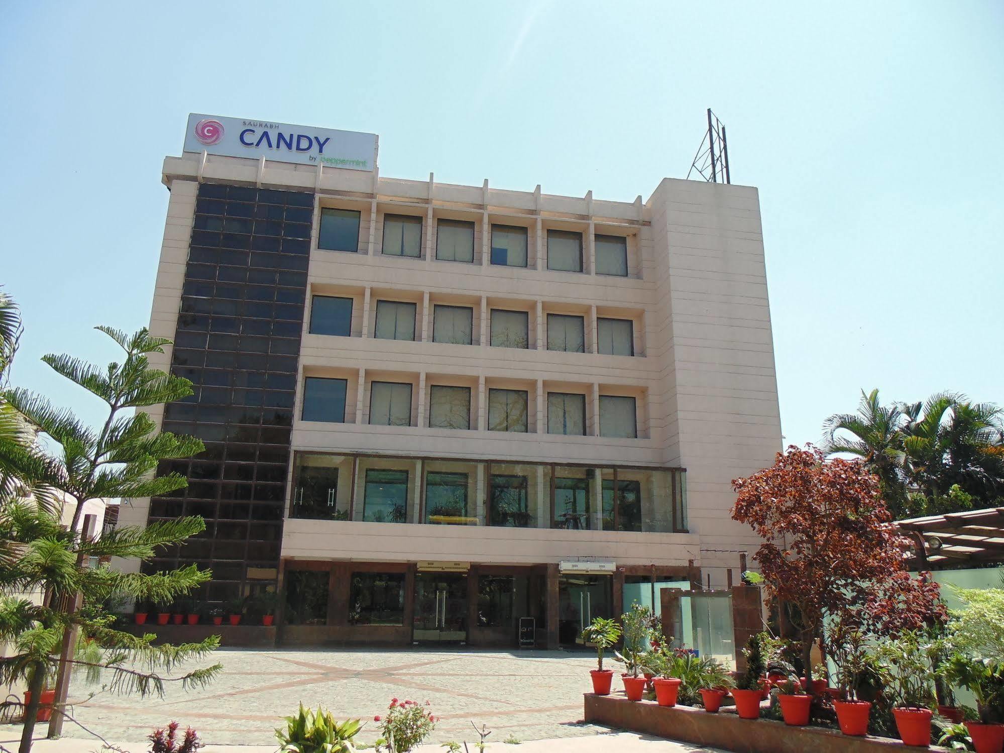 Hotel Saurabh Candy By Peppermint Халдвани Экстерьер фото